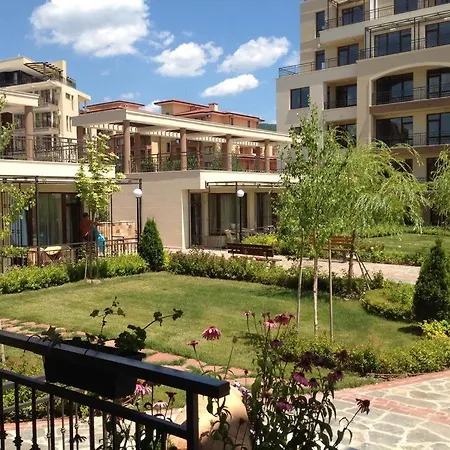 Lejlighed Charming Studio In A With A Pool Sveti Vlas