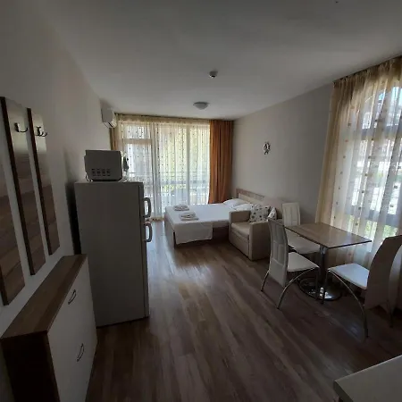 Charming Studio In A With A Pool * Sveti Vlas