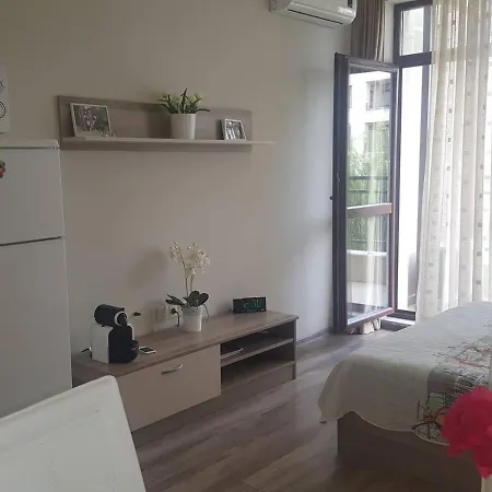 Lejlighed Charming Studio In A With A Pool Sveti Vlas