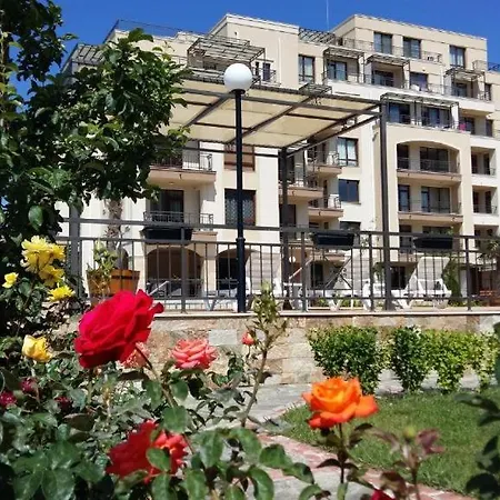 Charming Studio In A With A Pool * Sveti Vlas